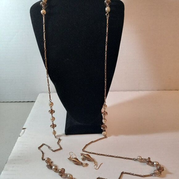 Vintage Beaded/Spring Necklace and earrings Cottagecore Grandmacore Kitsch - Picture 1 of 6